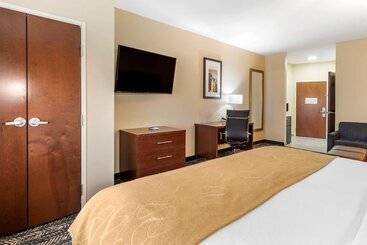 هتل Comfort Suites West Memphis I40 I55