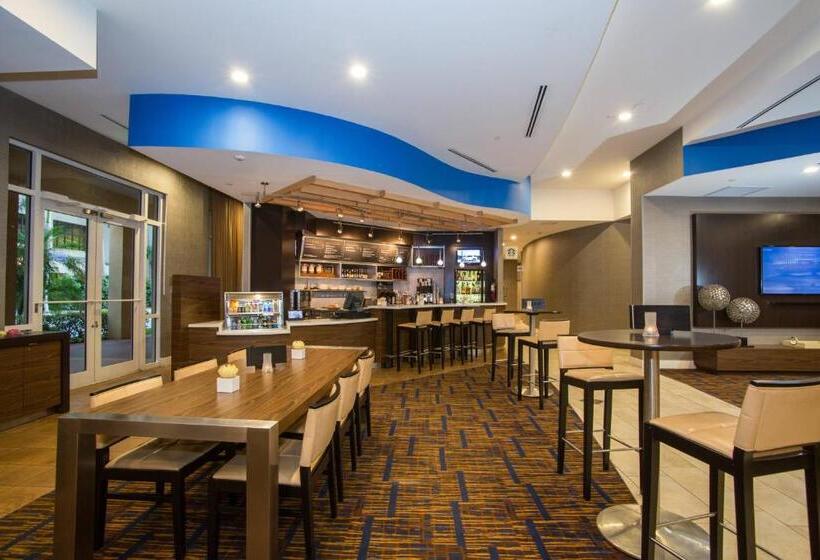 هتل Courtyard Miami Dadeland