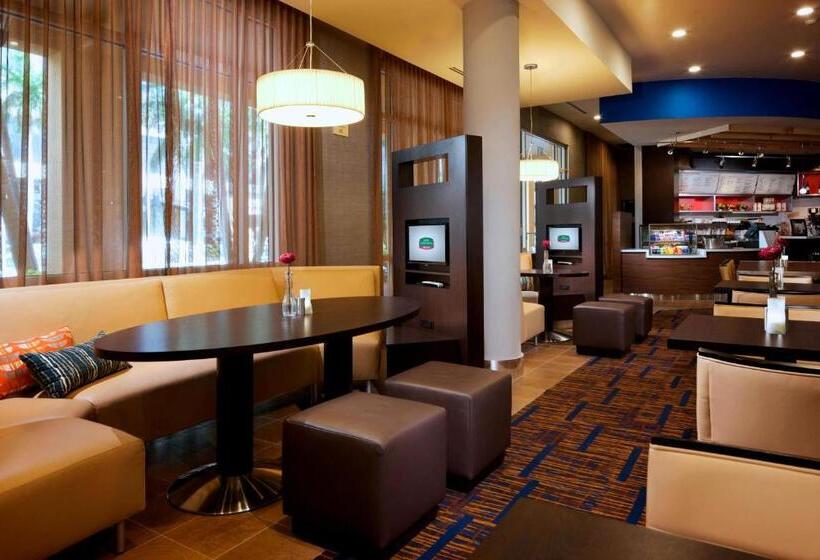 هتل Courtyard Miami Dadeland