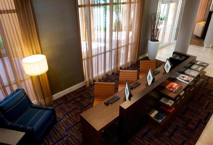 هتل Courtyard Miami Dadeland