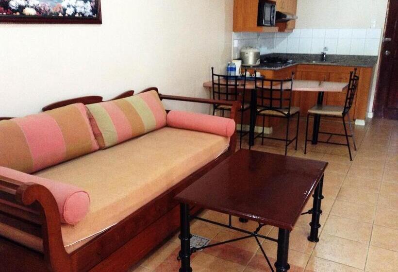 ホテル Crown Regency Residences Davao