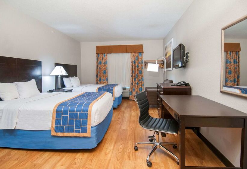 호텔 Days Inn & Suites By Wyndham San Antonio Near Frost Bank Center