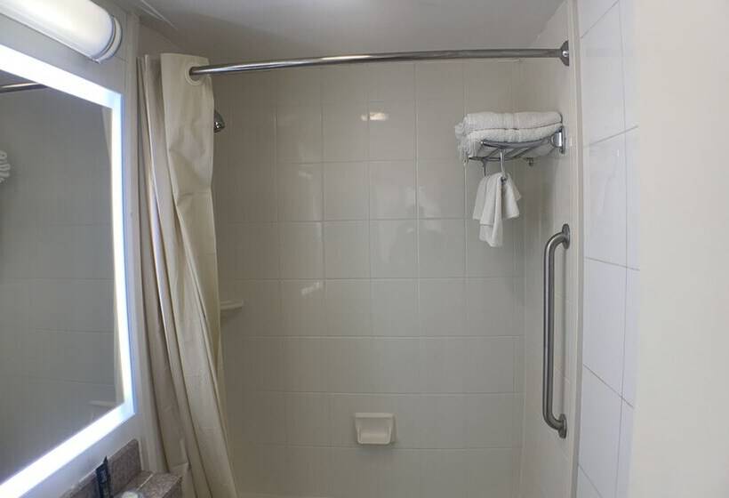 ホテル East New York Inn