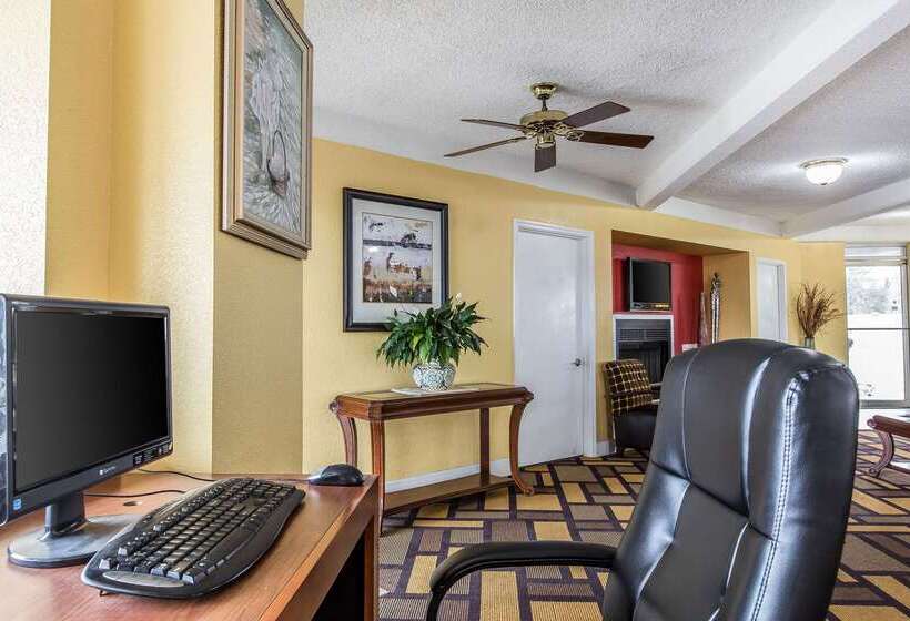 Hotel Econo Lodge Byron