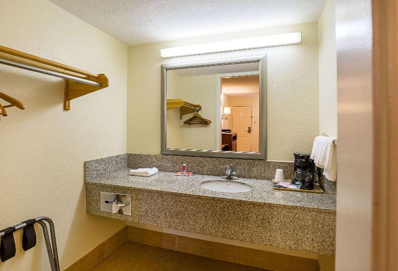 فندق Econo Lodge Huntsville University Area