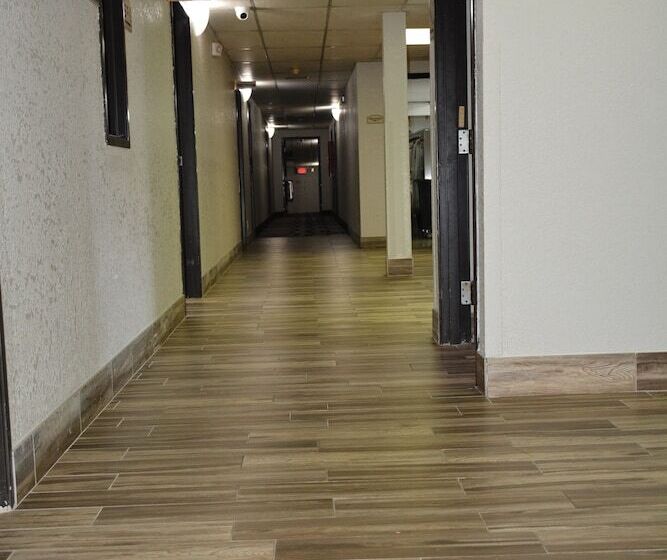 هتل Sonesta Essential Des Moines