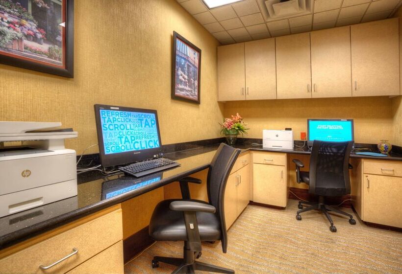 فندق Embassy Suites By Hilton Laredo