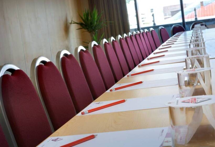 هتل Future Inn Bristol