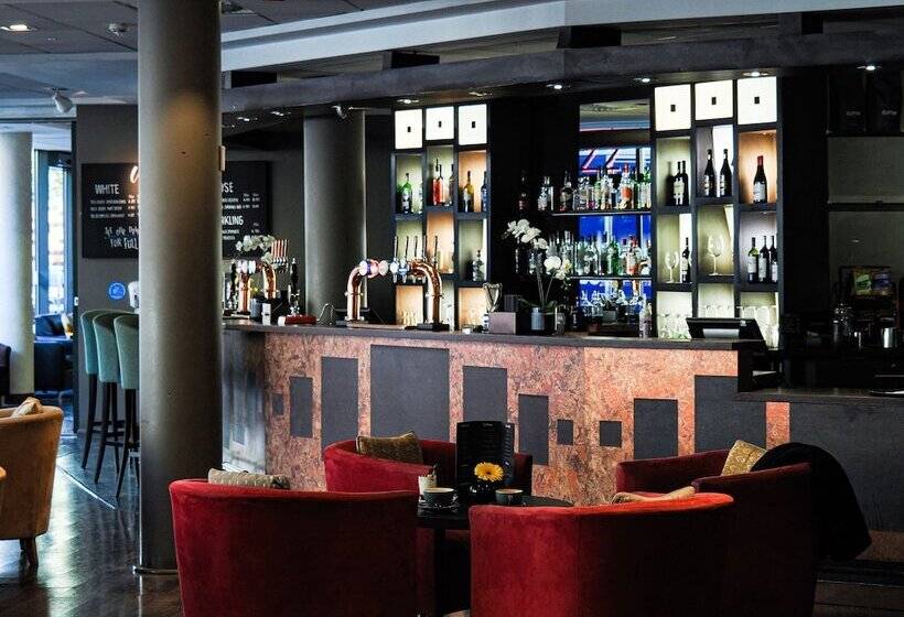 هتل Future Inn Bristol