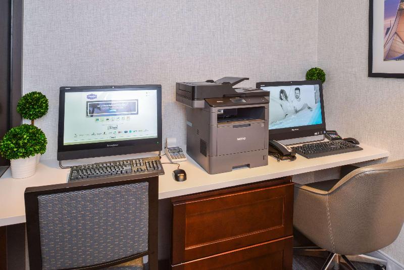 هتل Hampton Inn & Suites Denverspeer Boulevard
