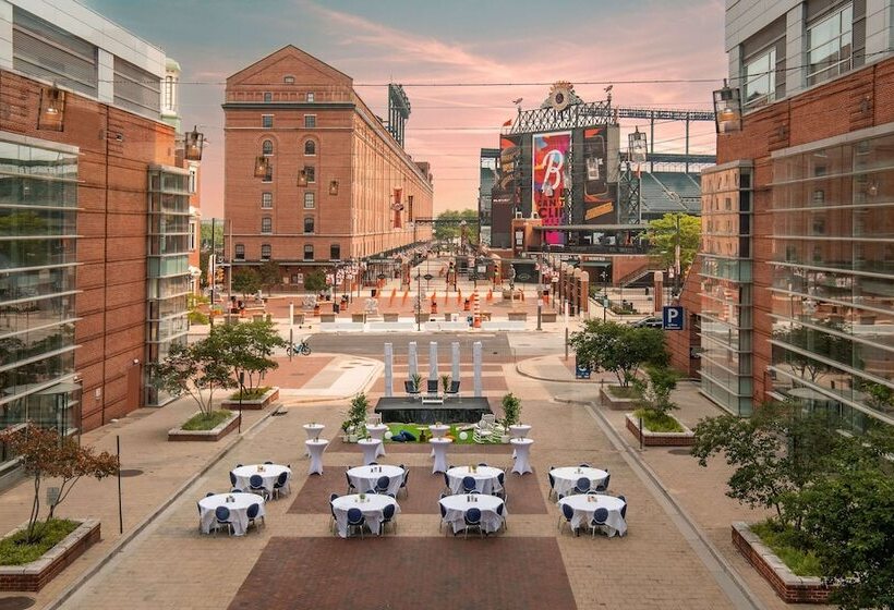 هتل Hilton Baltimore Inner Harbor