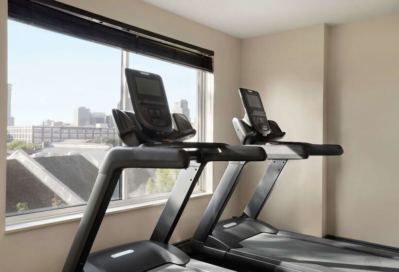 هتل Hilton Garden Inn New Orleans Convention Center