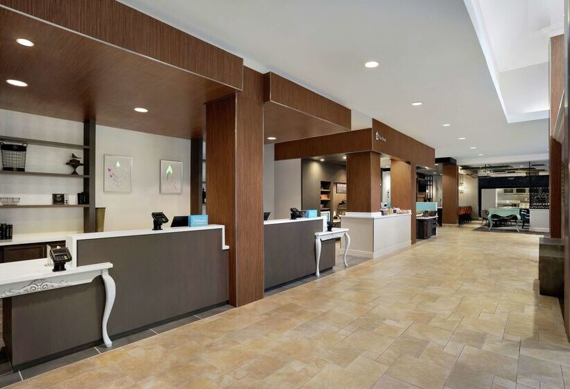 هتل Hilton Garden Inn New Orleans Convention Center