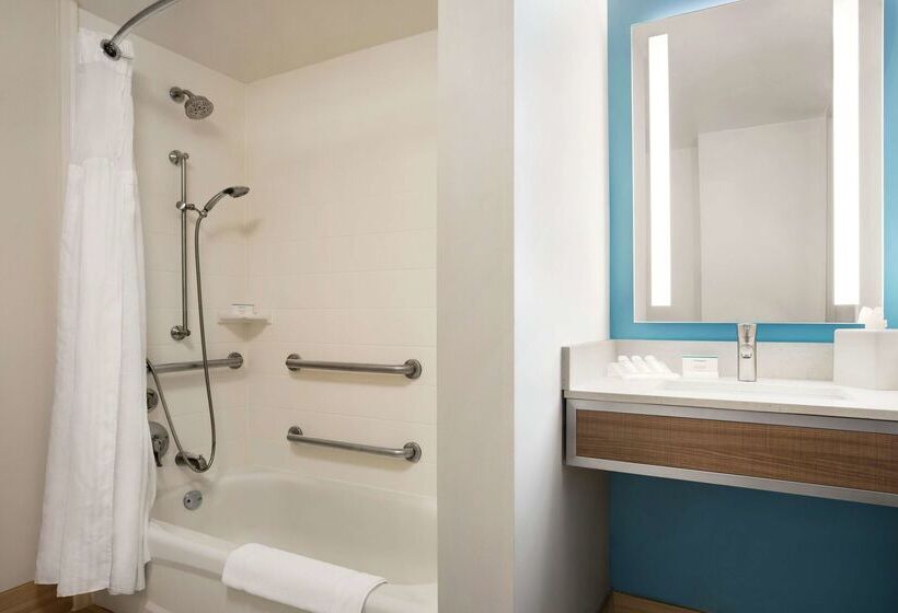 هتل Hilton Garden Inn New Orleans Convention Center