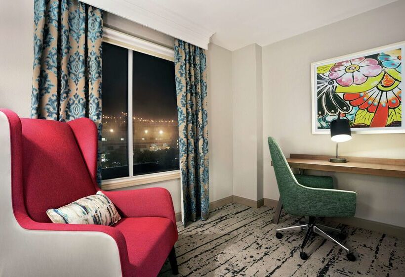 هتل Hilton Garden Inn New Orleans Convention Center