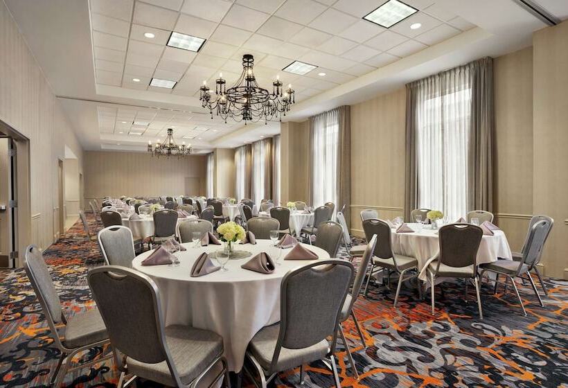 هتل Hilton Garden Inn New Orleans Convention Center