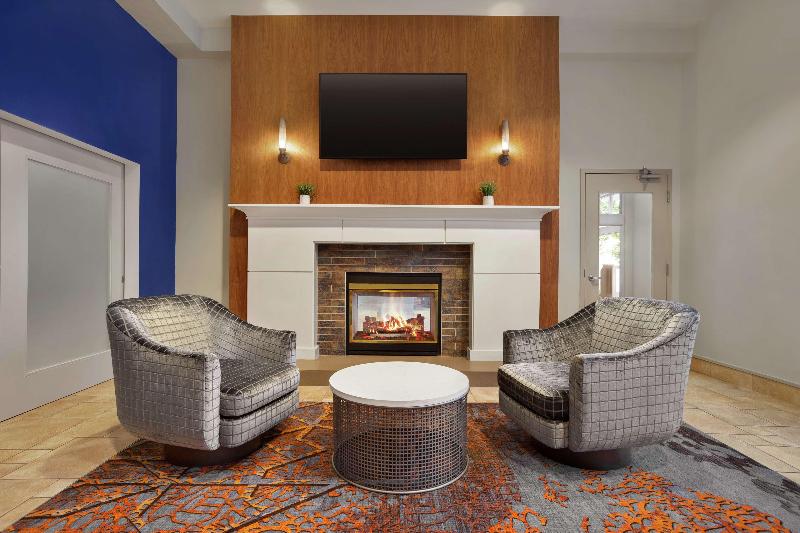 هتل Hilton Garden Inn New Orleans Convention Center