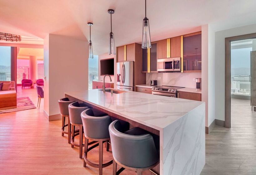 Fotos del hotel Elara By Hilton Grand Vacations  Center Strip:  68