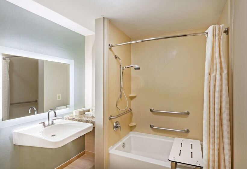 هتل Homewood Suites By Hilton Brownsville