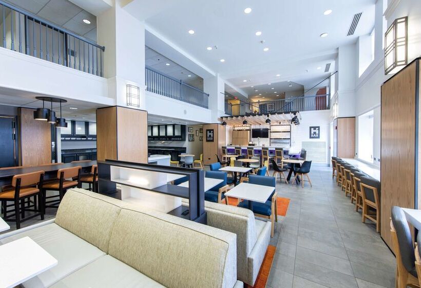 هتل Hyatt House Chicago Schaumburg