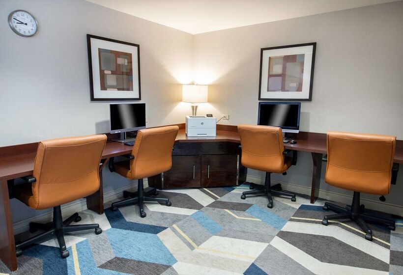 هتل Hyatt House Chicago Schaumburg