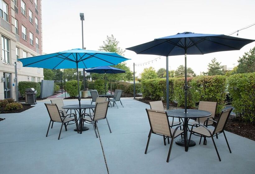 هتل Hyatt House Chicago Schaumburg