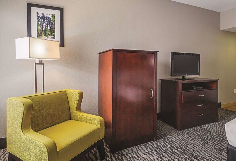 هتل La Quinta By Wyndham Fresno Northwest