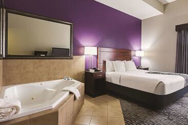 هتل La Quinta By Wyndham Fresno Northwest