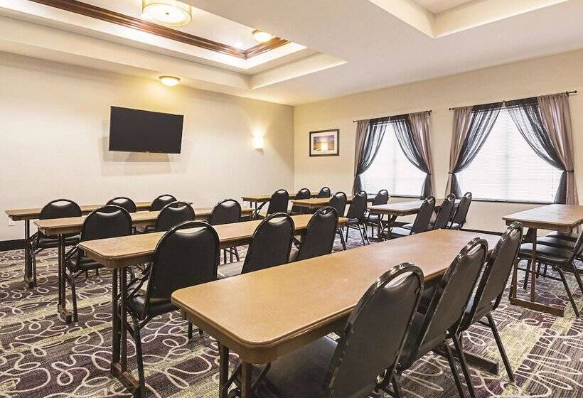 هتل La Quinta By Wyndham Fresno Northwest