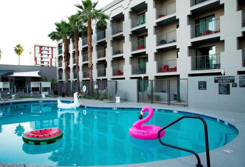 Hotel Moxy Phoenix Tempe/asu Area