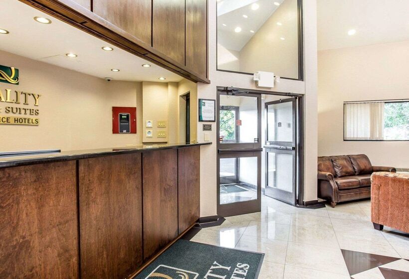 هتل Quality Inn & Suites Coliseum