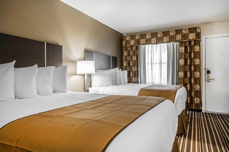 هتل Quality Inn & Suites