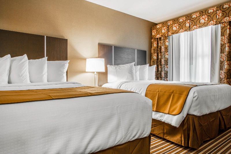 هتل Quality Inn & Suites