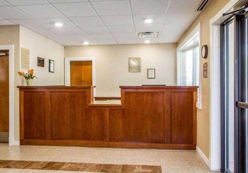 هتل Quality Inn & Suites