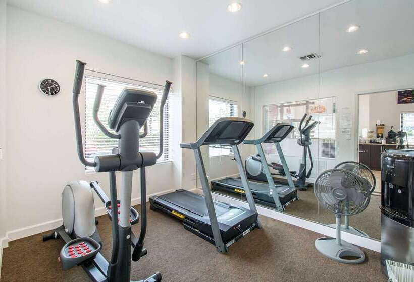 هتل Quality Inn Daytona Speedway I95