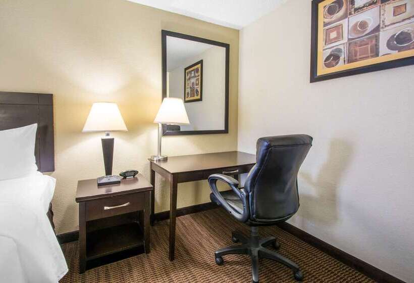 هتل Quality Inn Daytona Speedway I95