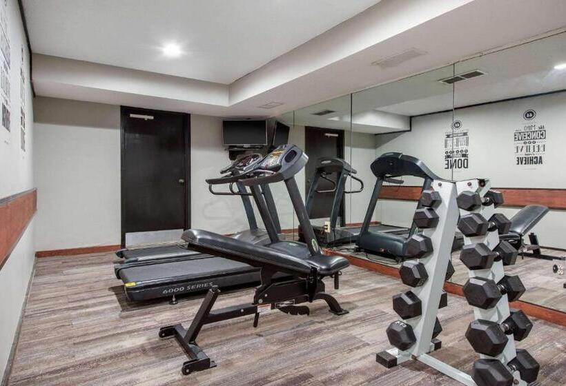 فندق Quality Inn