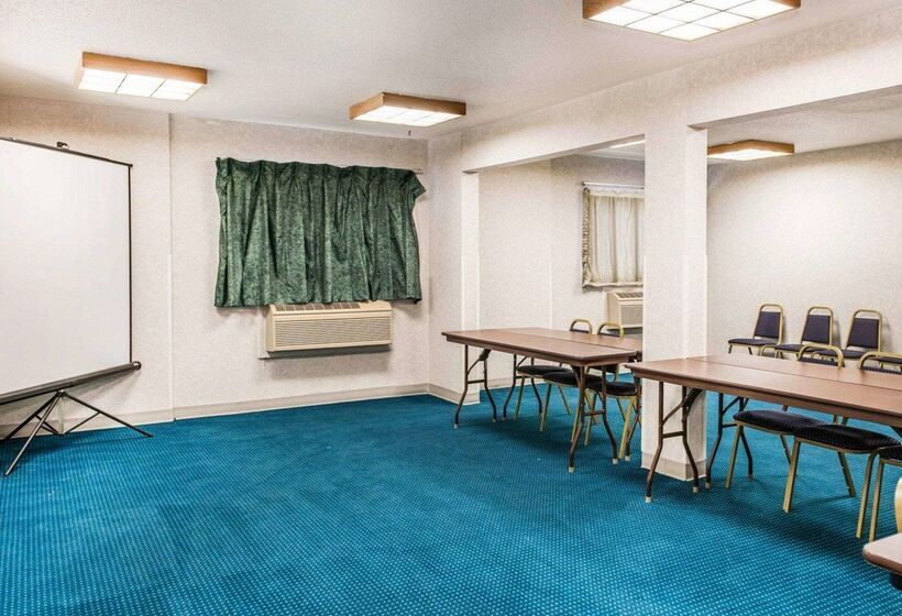 هتل Quality Inn South