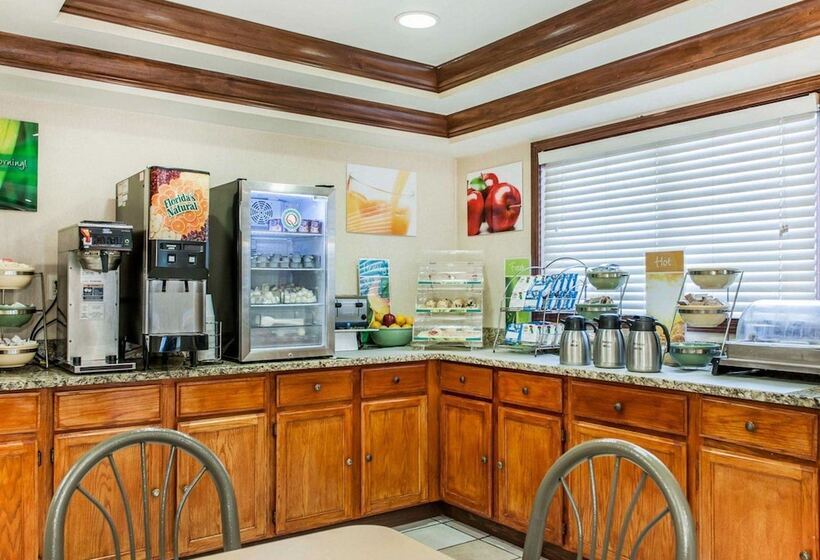 هتل Quality Inn South