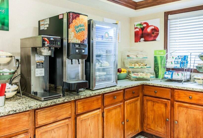 هتل Quality Inn South