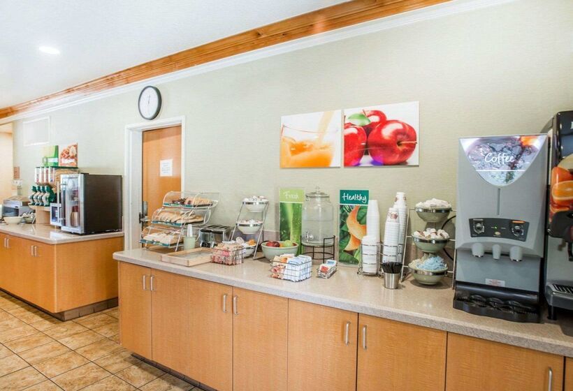 هتل Quality Inn & Suites Denver International Airport