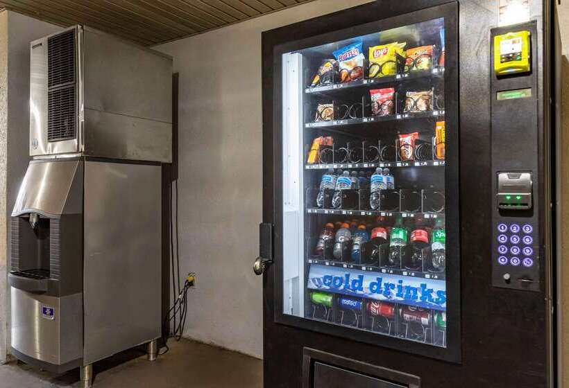 هتل Quality Inn & Suites Ft. Jackson Maingate