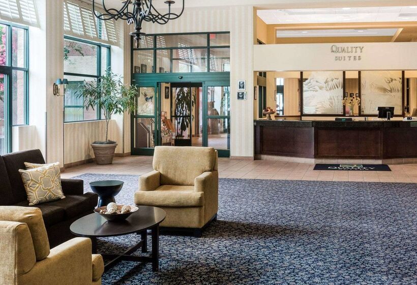 هتل Quality Suites Lake Wright  Norfolk Airport