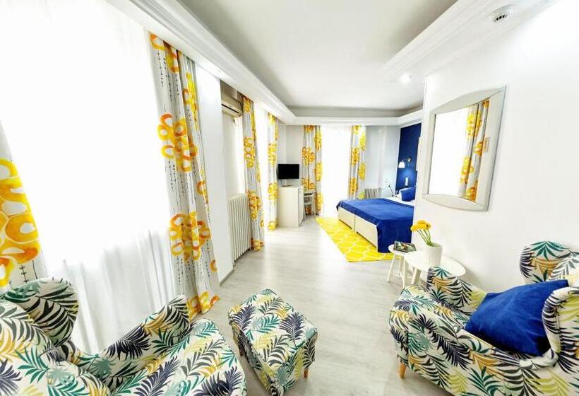 هتل Relax Comfort Suites