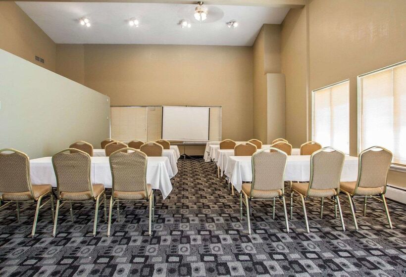 هتل Rodeway Inn & Suites Milwaukee Airport