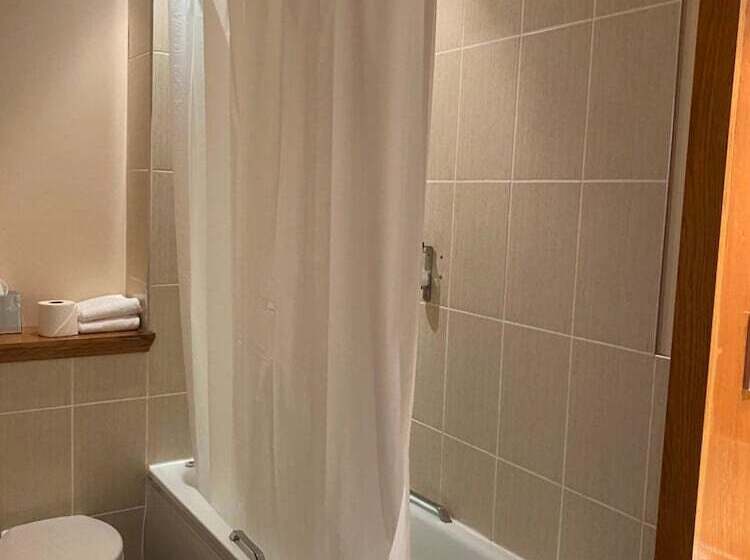 هتل Rooms At 1703