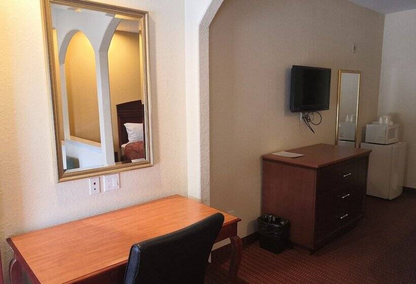 בית מלון כפרי Scottish Inn & Suites Iah West