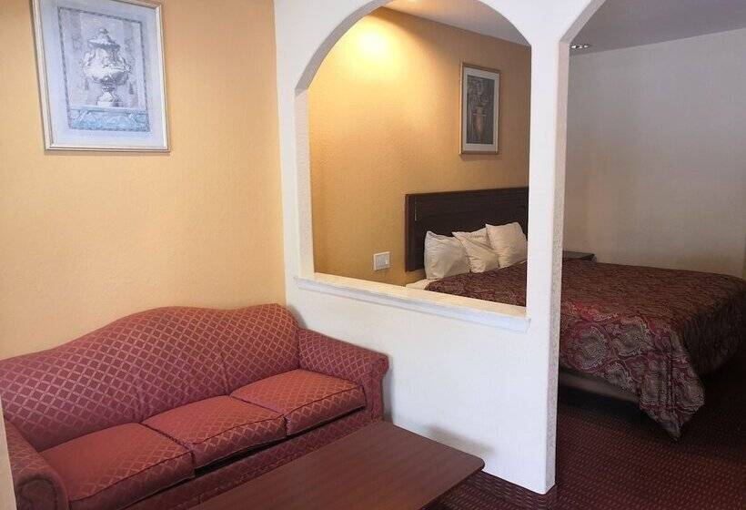 בית מלון כפרי Scottish Inn & Suites Iah West