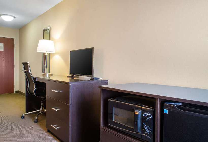 هتل Spark By Hilton Montgomery Eastchase