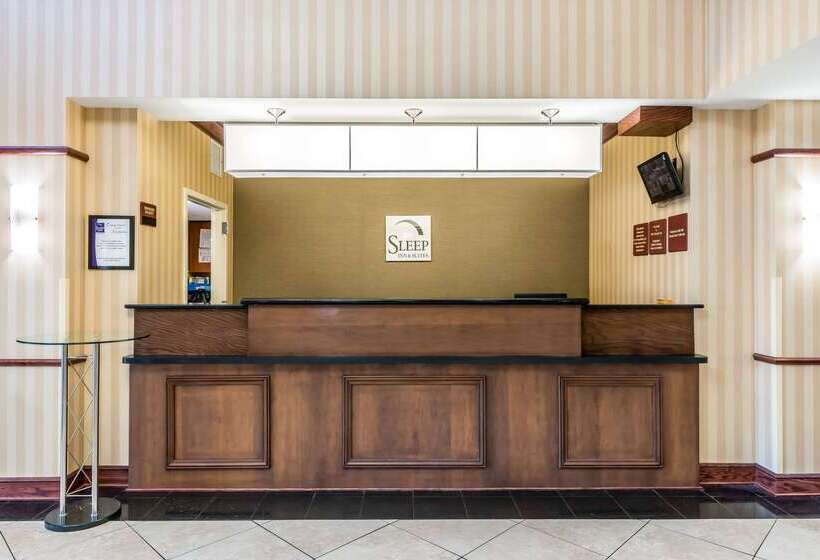 هتل Sleep Inn & Suites University Shands